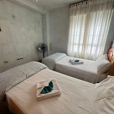 Homely Naufragos Apartment