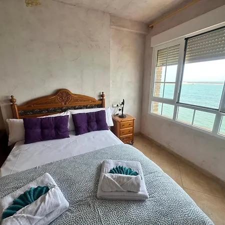 Apartment Homely Naufragos *